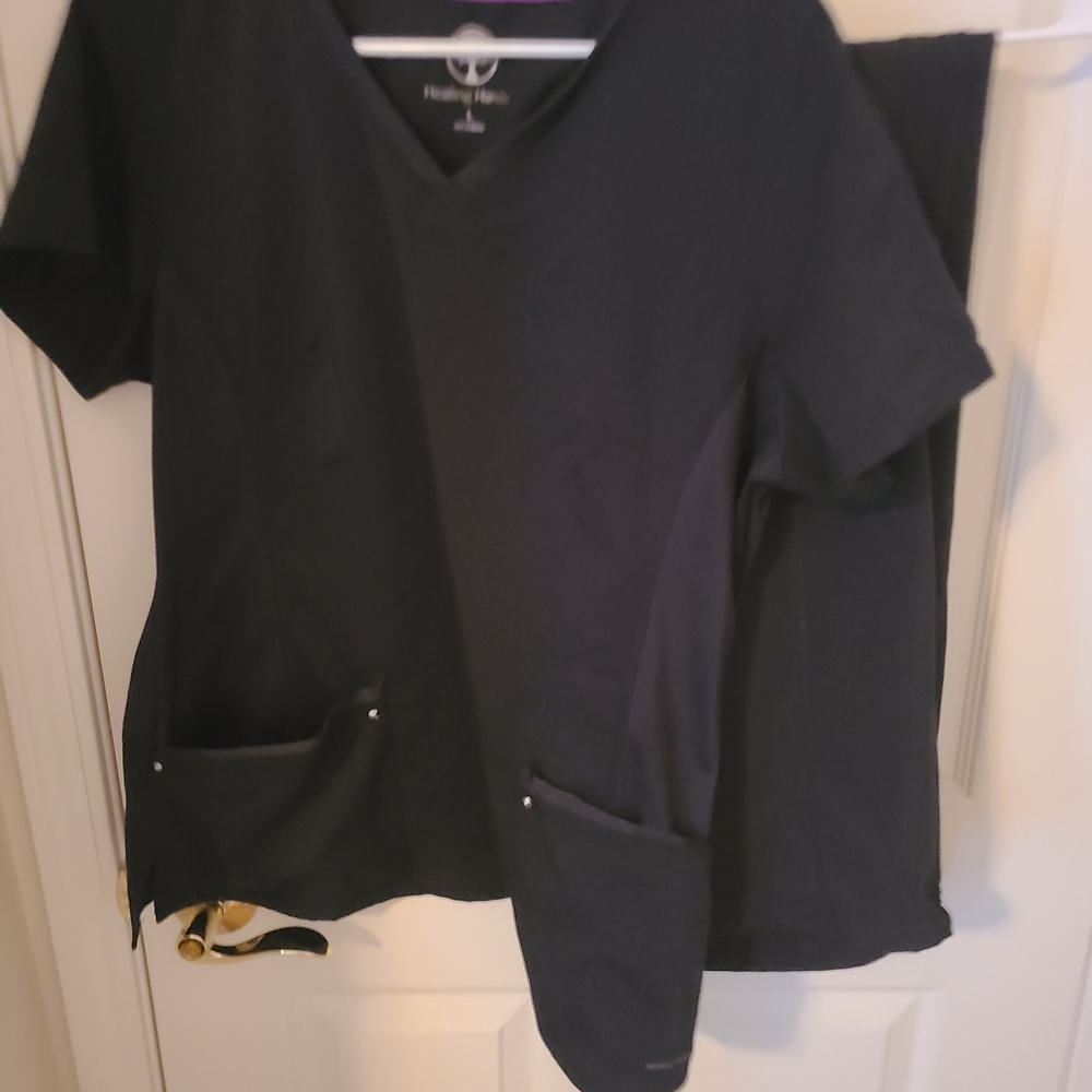 healing hands Black V-Neck Scrub Top with Snap Pockets